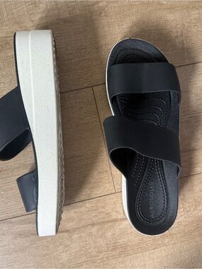 AEROSOLES Black Dual-Strap Platform Slide Sandals